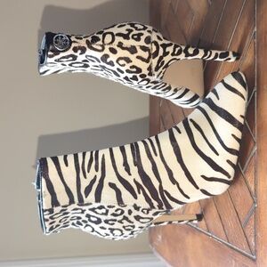 Guess high heels boots, new